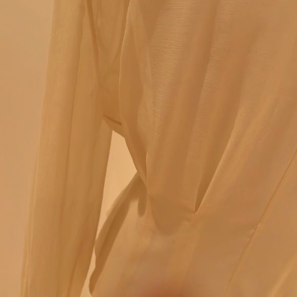 CHANEL Cream Long Sleeve Blouse Size 46 beautiful 88% wool 12% nylon - Picture 11 of 14